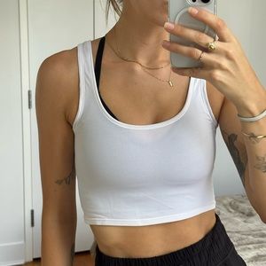 White lululemon cropped tank